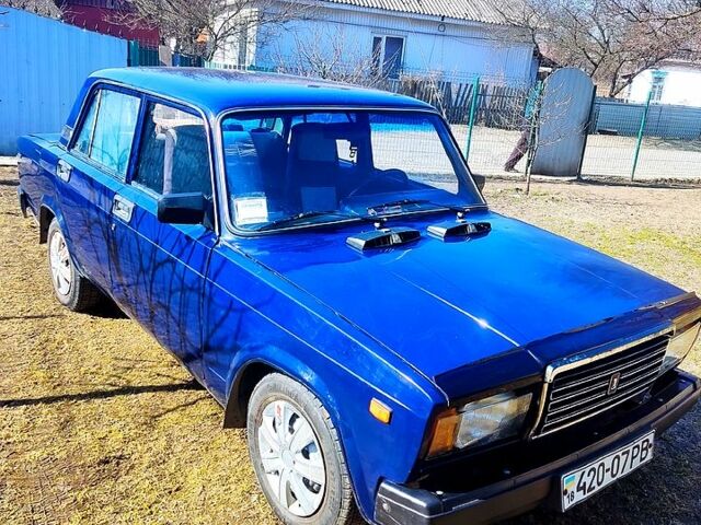 Синий ВАЗ 2107, объемом двигателя 1.3 л и пробегом 205 тыс. км за 950 $, фото 1 на Automoto.ua