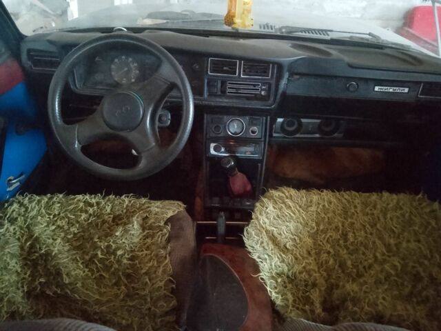 Синій ВАЗ 2107, об'ємом двигуна 1.5 л та пробігом 250 тис. км за 450 $, фото 1 на Automoto.ua