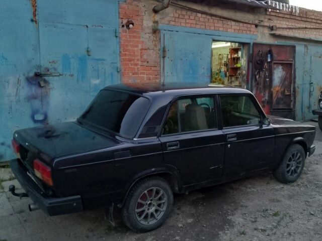 Синий ВАЗ 2107, объемом двигателя 1.5 л и пробегом 200 тыс. км за 1015 $, фото 1 на Automoto.ua