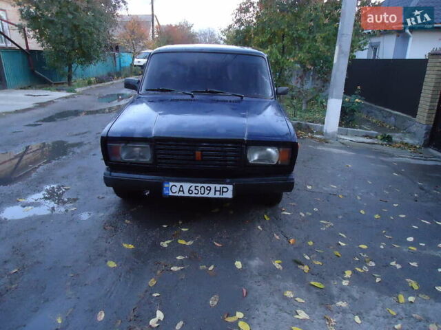 ВАЗ 2107 1991 в Умани на Automoto.ua Синий ВАЗ 2107, объемом двигателя 1.45 л и пробегом 120 тыс. км за 600 $, фото 1 на Automoto.ua