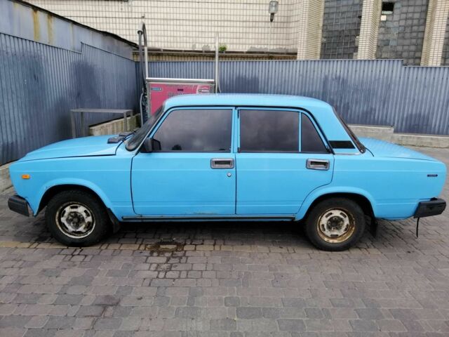 Синий ВАЗ 2107, объемом двигателя 1.5 л и пробегом 120 тыс. км за 598 $, фото 1 на Automoto.ua