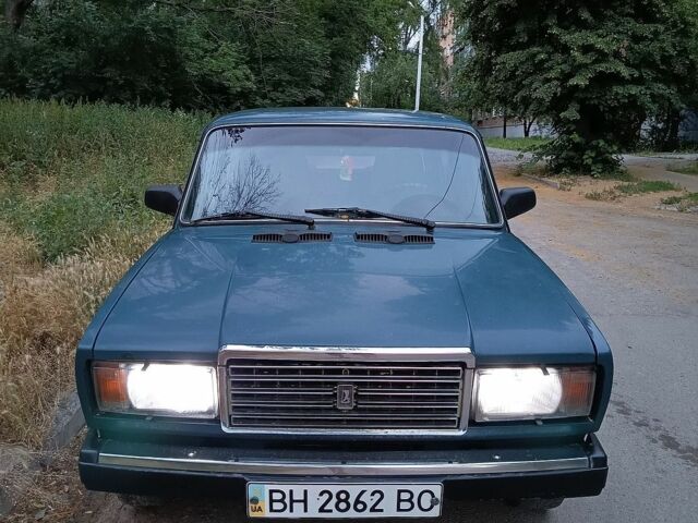 Синий ВАЗ 2107, объемом двигателя 1.45 л и пробегом 200 тыс. км за 1600 $, фото 1 на Automoto.ua