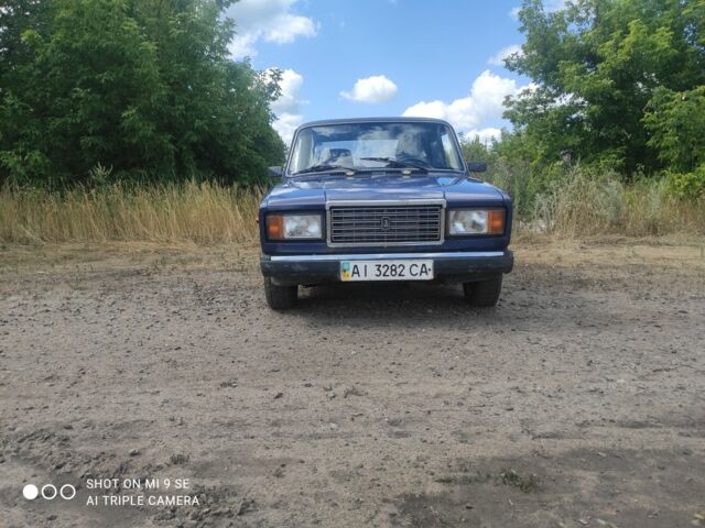 Синий ВАЗ 2107, объемом двигателя 1.5 л и пробегом 300 тыс. км за 800 $, фото 1 на Automoto.ua