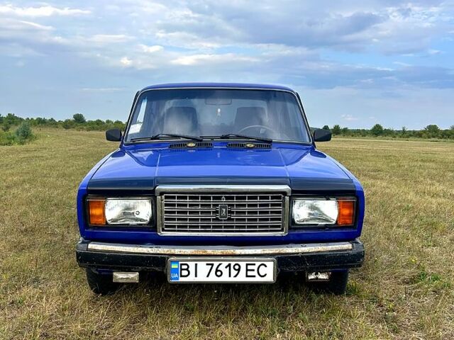 Синий ВАЗ 2107, объемом двигателя 1.5 л и пробегом 200 тыс. км за 1000 $, фото 1 на Automoto.ua