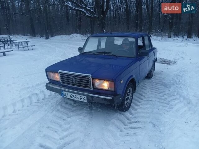 Синий ВАЗ 2107, объемом двигателя 1.45 л и пробегом 200 тыс. км за 750 $, фото 1 на Automoto.ua
