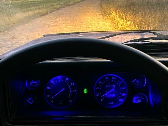 Синій ВАЗ 2107, об'ємом двигуна 1.5 л та пробігом 100 тис. км за 560 $, фото 1 на Automoto.ua