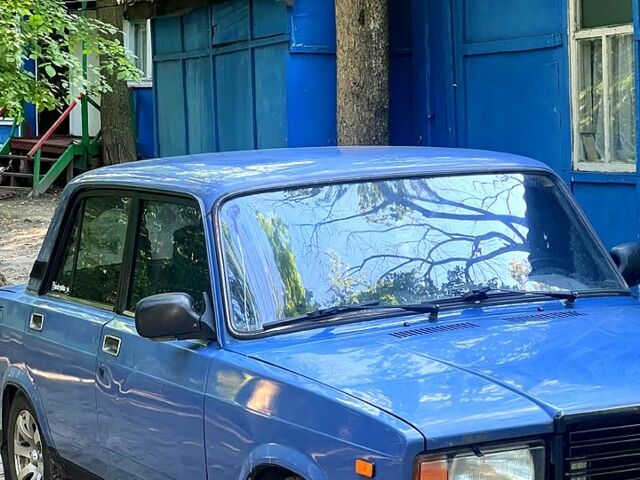 Синий ВАЗ 2107, объемом двигателя 1.5 л и пробегом 180 тыс. км за 1300 $, фото 1 на Automoto.ua