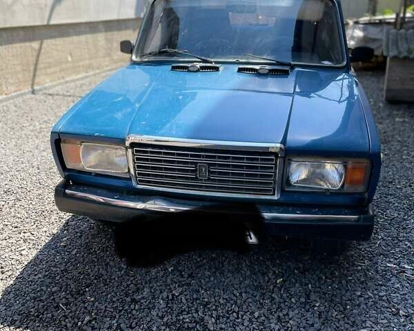 Синий ВАЗ 2107, объемом двигателя 0 л и пробегом 999 тыс. км за 800 $, фото 1 на Automoto.ua