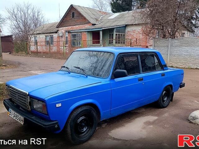 Синий ВАЗ 2107, объемом двигателя 1.5 л и пробегом 250 тыс. км за 650 $, фото 1 на Automoto.ua