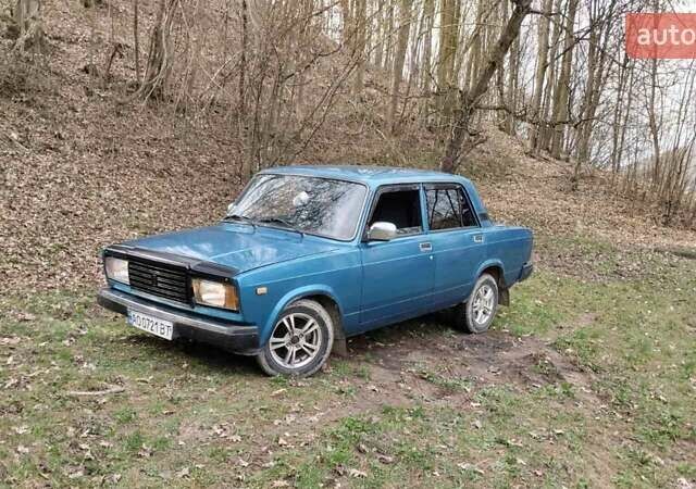 Синий ВАЗ 2107, объемом двигателя 1.45 л и пробегом 85 тыс. км за 1050 $, фото 1 на Automoto.ua