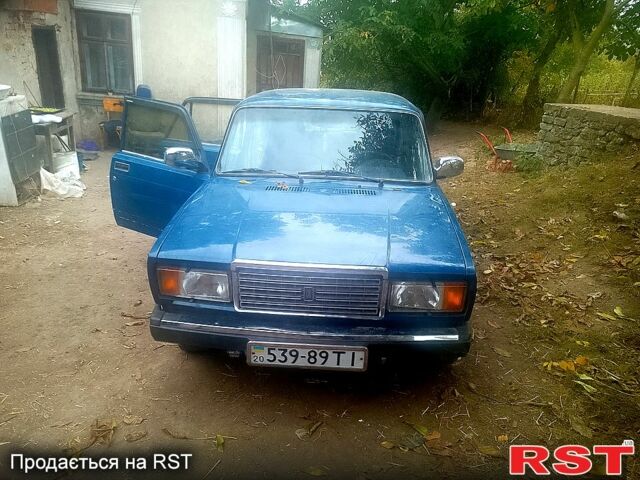 Синий ВАЗ 2107, объемом двигателя 1.5 л и пробегом 190 тыс. км за 600 $, фото 1 на Automoto.ua