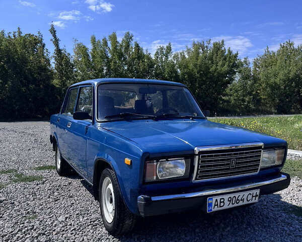 Синий ВАЗ 2107, объемом двигателя 1.5 л и пробегом 200 тыс. км за 800 $, фото 1 на Automoto.ua