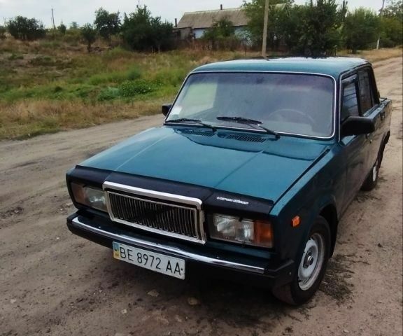 Синий ВАЗ 2107, объемом двигателя 0 л и пробегом 100 тыс. км за 999 $, фото 1 на Automoto.ua