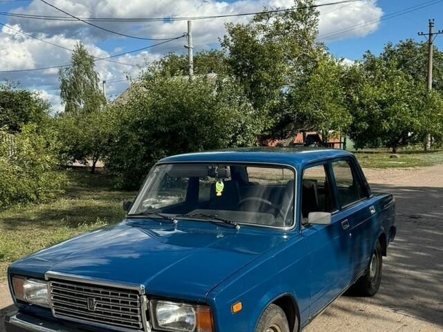 Синий ВАЗ 2107, объемом двигателя 1.45 л и пробегом 100 тыс. км за 625 $, фото 1 на Automoto.ua