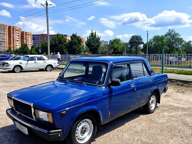 Синий ВАЗ 2107, объемом двигателя 1.5 л и пробегом 80 тыс. км за 1200 $, фото 1 на Automoto.ua
