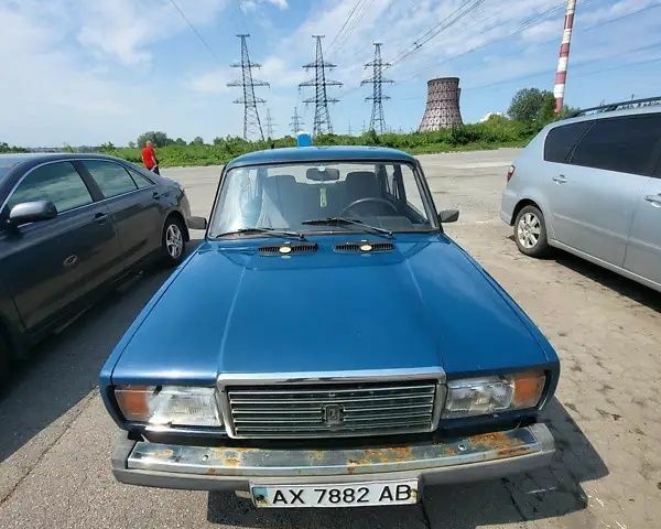 ВАЗ 2107 2004 в Харькове на Automoto.ua Синий ВАЗ 2107, объемом двигателя 0 л и пробегом 77 тыс. км за 1000 $, фото 1 на Automoto.ua