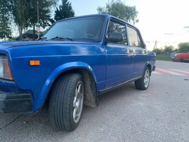 Синий ВАЗ 2107, объемом двигателя 2 л и пробегом 80 тыс. км за 800 $, фото 1 на Automoto.ua