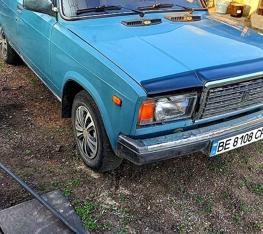 Синий ВАЗ 2107, объемом двигателя 1.5 л и пробегом 107 тыс. км за 1200 $, фото 1 на Automoto.ua
