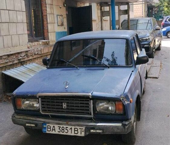Синий ВАЗ 2107, объемом двигателя 1.5 л и пробегом 333 тыс. км за 404 $, фото 1 на Automoto.ua