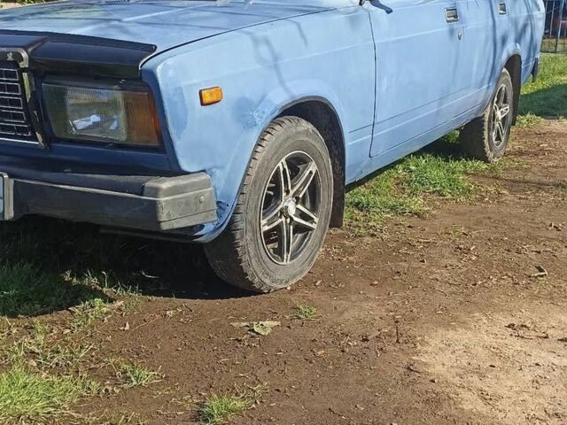 Синий ВАЗ 2107, объемом двигателя 1.5 л и пробегом 1000 тыс. км за 800 $, фото 1 на Automoto.ua