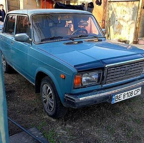 Синий ВАЗ 2107, объемом двигателя 1.5 л и пробегом 107 тыс. км за 1200 $, фото 1 на Automoto.ua