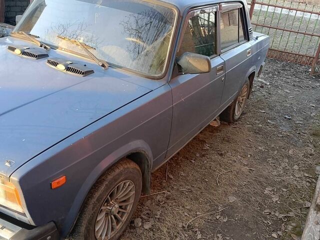 Синій ВАЗ 2107, об'ємом двигуна 1.6 л та пробігом 751 тис. км за 900 $, фото 1 на Automoto.ua