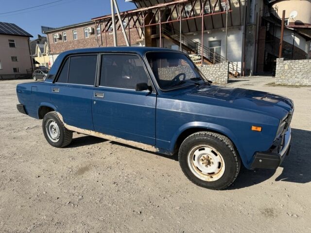 Синий ВАЗ 2107, объемом двигателя 1.5 л и пробегом 95 тыс. км за 699 $, фото 1 на Automoto.ua
