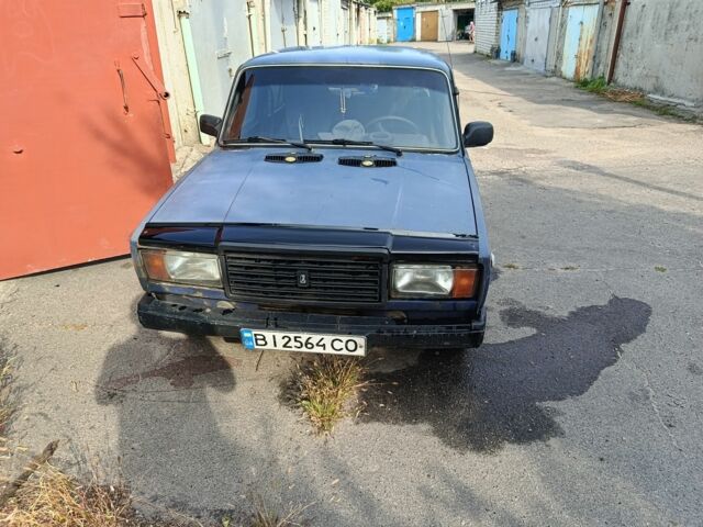 Синий ВАЗ 2107, объемом двигателя 1.5 л и пробегом 300 тыс. км за 750 $, фото 1 на Automoto.ua