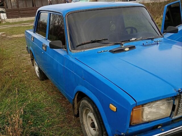 Синий ВАЗ 2107, объемом двигателя 1.5 л и пробегом 100 тыс. км за 700 $, фото 1 на Automoto.ua
