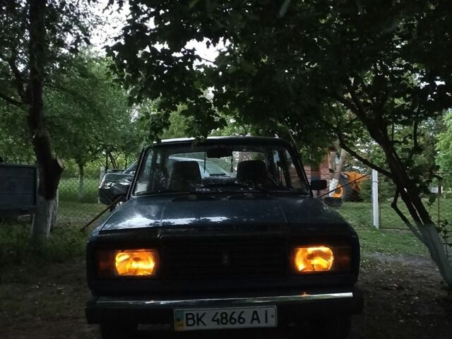 Синий ВАЗ 2107, объемом двигателя 1.45 л и пробегом 44 тыс. км за 500 $, фото 1 на Automoto.ua
