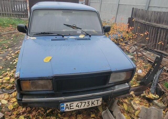 Синий ВАЗ 2107, объемом двигателя 0 л и пробегом 350 тыс. км за 700 $, фото 1 на Automoto.ua