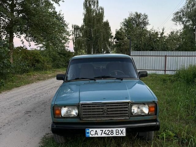 Синий ВАЗ 2107, объемом двигателя 1.45 л и пробегом 70 тыс. км за 1200 $, фото 1 на Automoto.ua