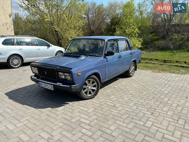 Синий ВАЗ 2107, объемом двигателя 1.45 л и пробегом 100 тыс. км за 1250 $, фото 1 на Automoto.ua