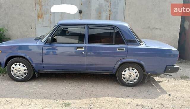 Синий ВАЗ 2107, объемом двигателя 1.5 л и пробегом 153 тыс. км за 3000 $, фото 1 на Automoto.ua