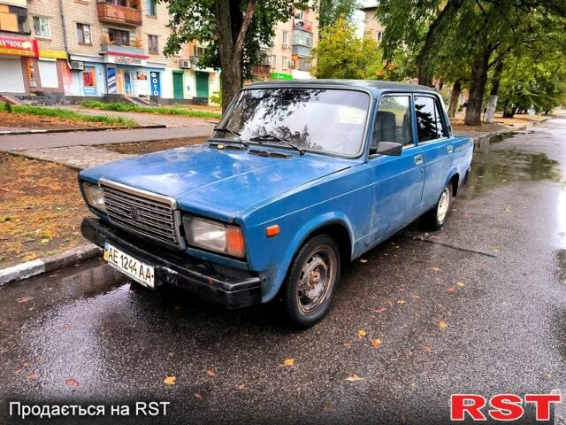 Синий ВАЗ 2107, объемом двигателя 1.5 л и пробегом 320 тыс. км за 1000 $, фото 1 на Automoto.ua