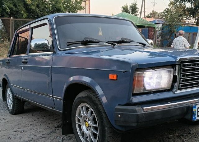 Синій ВАЗ 2107, об'ємом двигуна 1.5 л та пробігом 1 тис. км за 1007 $, фото 1 на Automoto.ua