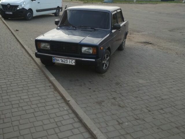 Синий ВАЗ 2107, объемом двигателя 1.5 л и пробегом 147 тыс. км за 1150 $, фото 1 на Automoto.ua