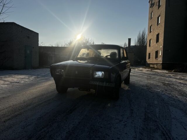 Синий ВАЗ 2107, объемом двигателя 1.6 л и пробегом 150 тыс. км за 750 $, фото 1 на Automoto.ua