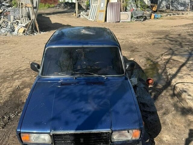 Синий ВАЗ 2107, объемом двигателя 1.45 л и пробегом 100 тыс. км за 800 $, фото 1 на Automoto.ua