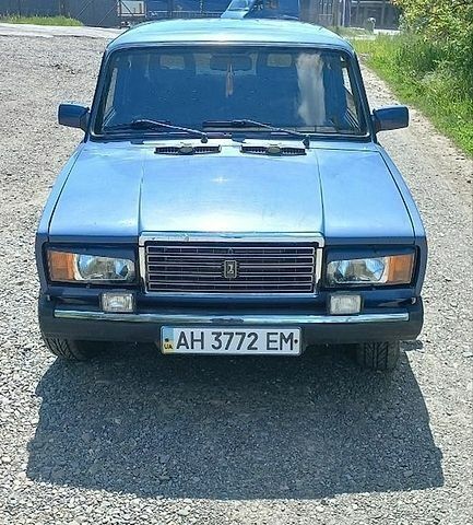 Синий ВАЗ 2107, объемом двигателя 1.5 л и пробегом 200 тыс. км за 1100 $, фото 1 на Automoto.ua