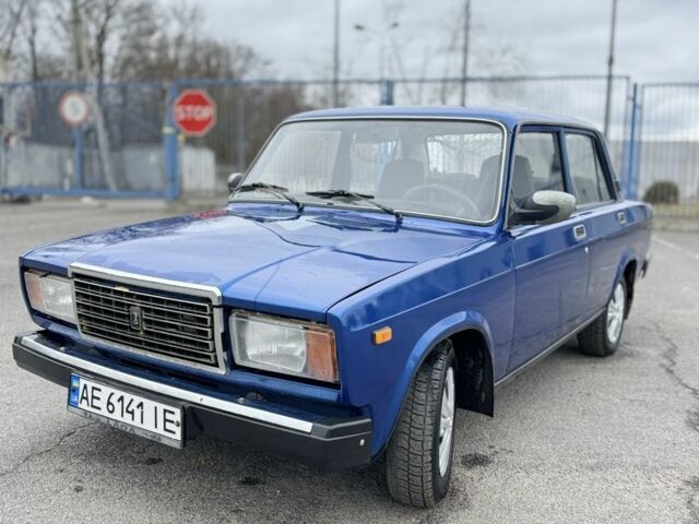 Синий ВАЗ 2107, объемом двигателя 1.5 л и пробегом 200 тыс. км за 1400 $, фото 1 на Automoto.ua