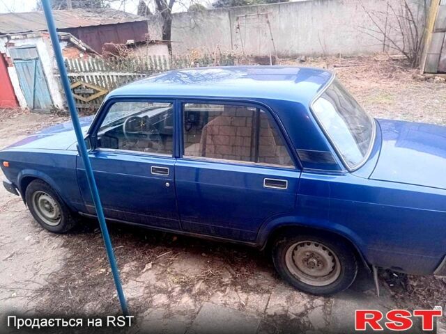 Синий ВАЗ 2107, объемом двигателя 1.5 л и пробегом 900 тыс. км за 1500 $, фото 1 на Automoto.ua