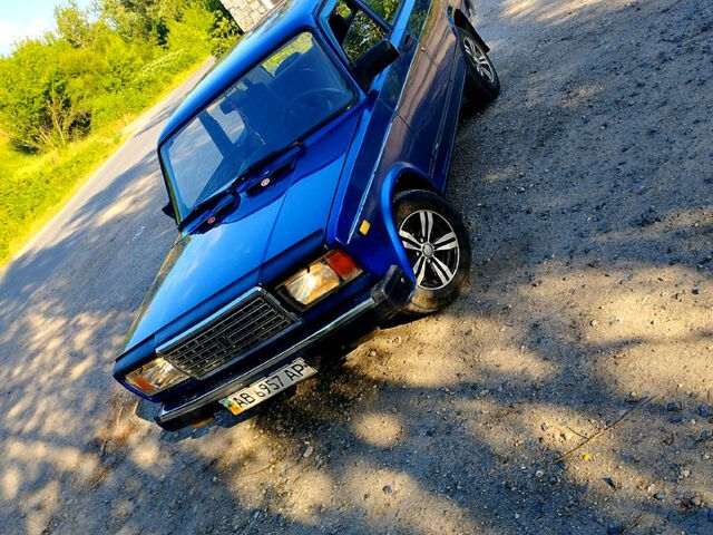 Синий ВАЗ 2107, объемом двигателя 1.5 л и пробегом 65 тыс. км за 1200 $, фото 1 на Automoto.ua