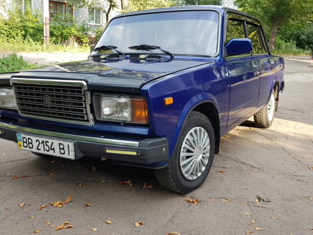 Синий ВАЗ 2107, объемом двигателя 1.8 л и пробегом 143 тыс. км за 2000 $, фото 1 на Automoto.ua