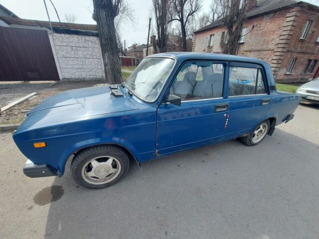 Синий ВАЗ 2107, объемом двигателя 1.5 л и пробегом 124 тыс. км за 1000 $, фото 1 на Automoto.ua