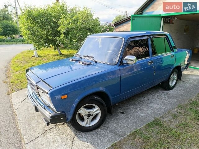 Синий ВАЗ 2107, объемом двигателя 1.45 л и пробегом 48 тыс. км за 2200 $, фото 1 на Automoto.ua