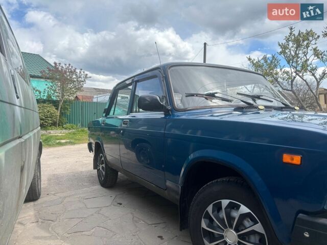 Синий ВАЗ 2107, объемом двигателя 1.45 л и пробегом 82 тыс. км за 1500 $, фото 1 на Automoto.ua