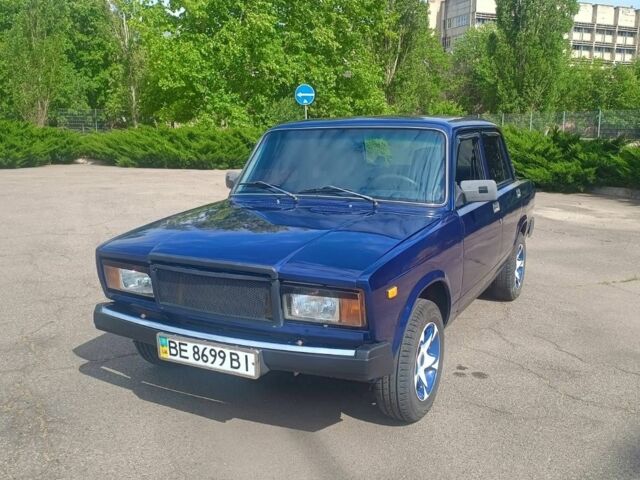 Синий ВАЗ 2107, объемом двигателя 1.5 л и пробегом 500 тыс. км за 3000 $, фото 1 на Automoto.ua