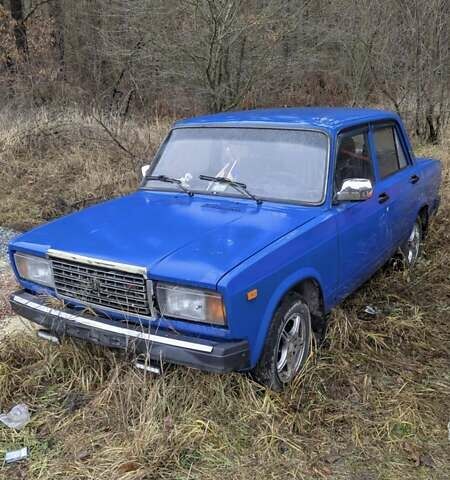 Синий ВАЗ 2107, объемом двигателя 1.5 л и пробегом 96 тыс. км за 1500 $, фото 1 на Automoto.ua