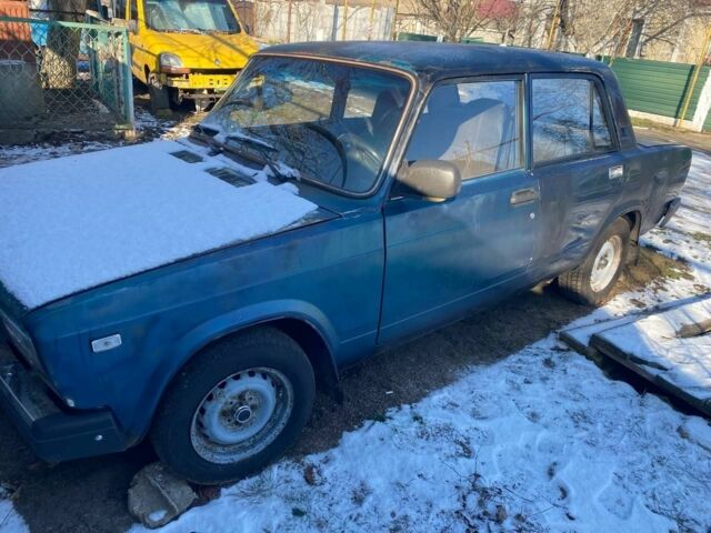 Синий ВАЗ 2107, объемом двигателя 1.5 л и пробегом 100 тыс. км за 900 $, фото 1 на Automoto.ua